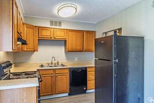 2 Bedroom / 1.5 Bathroom Garden