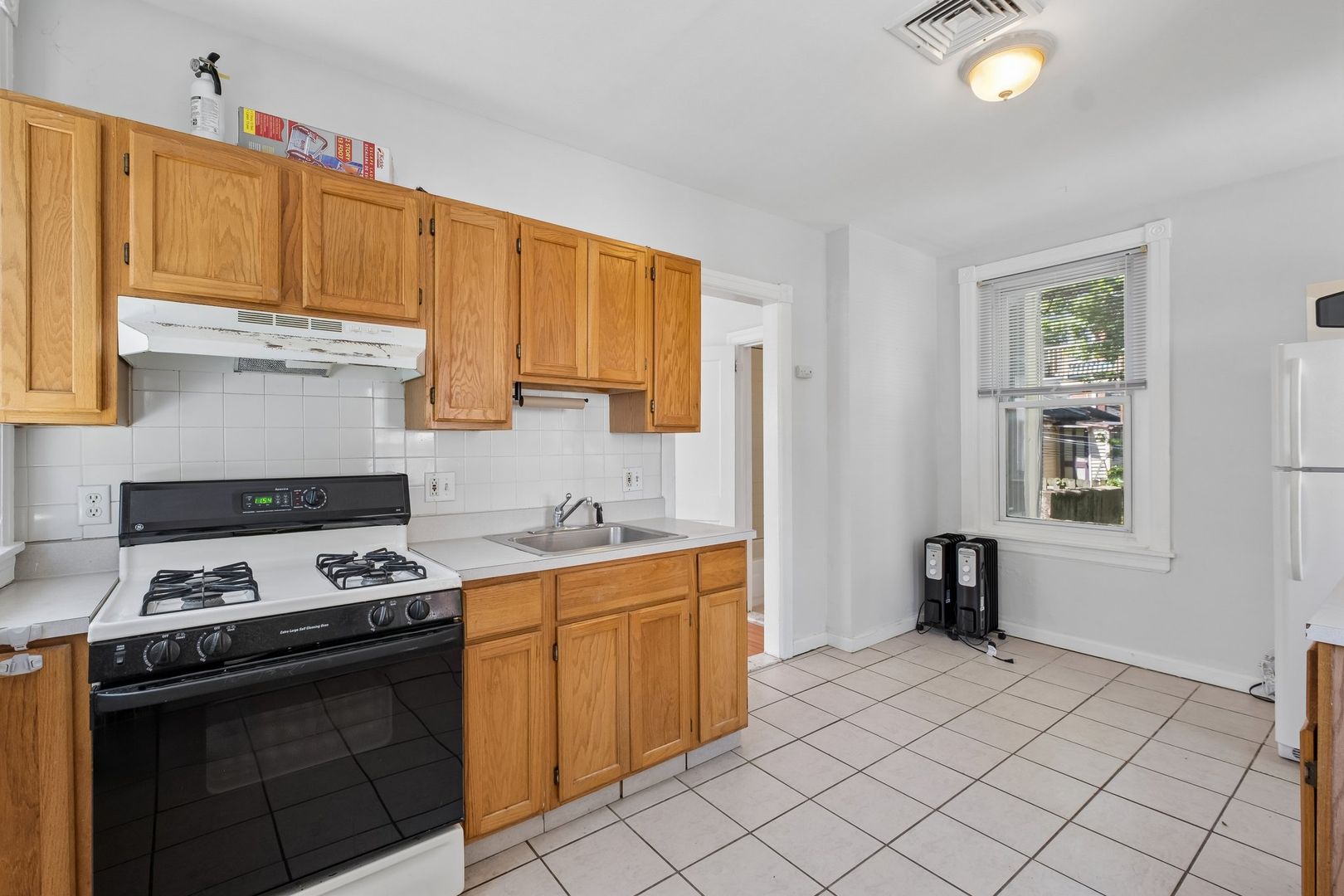 Philadelphia Apartment: 4701 Cedar Avenue
