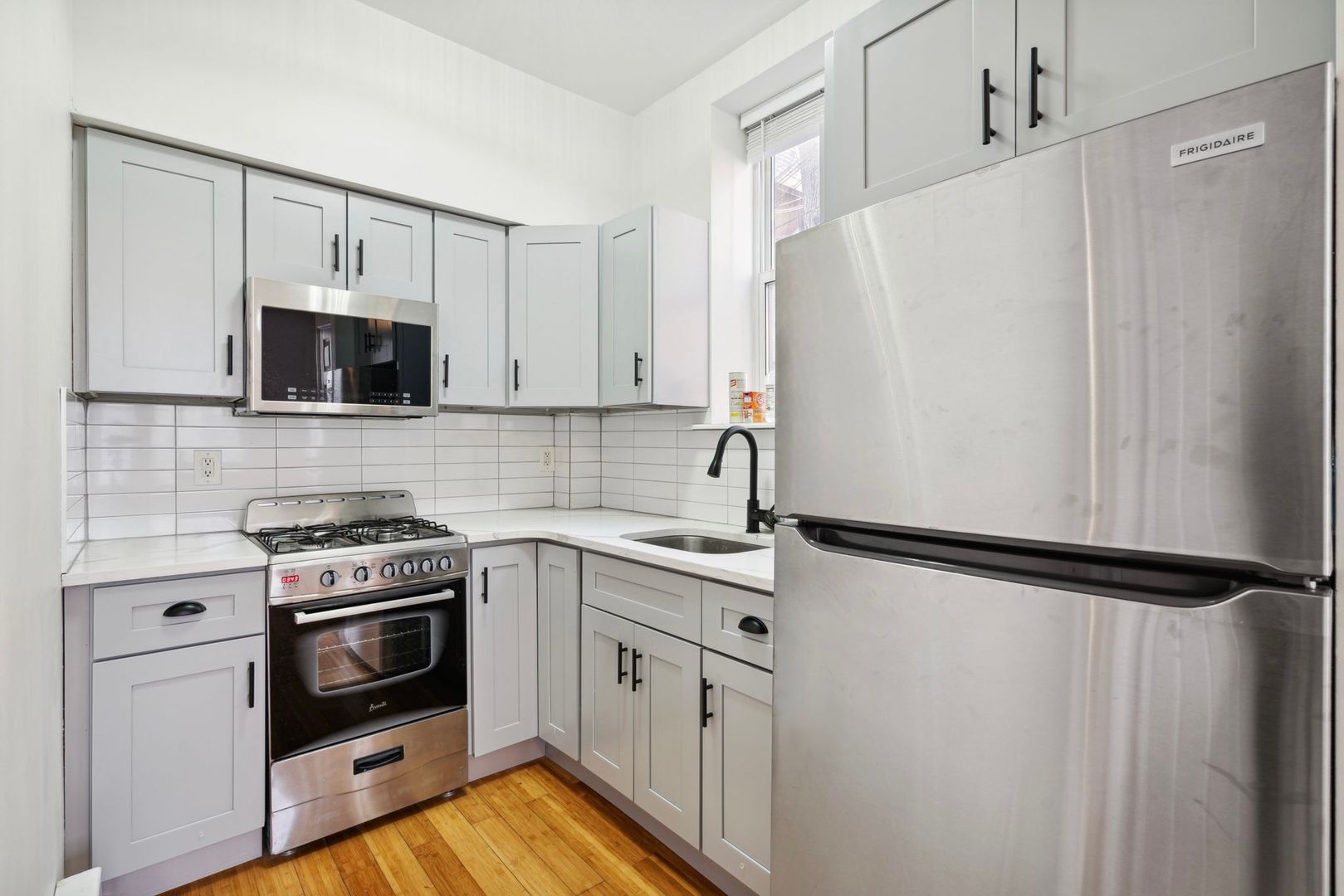 Philadelphia Apartment: 4809 Beaumont Avenue