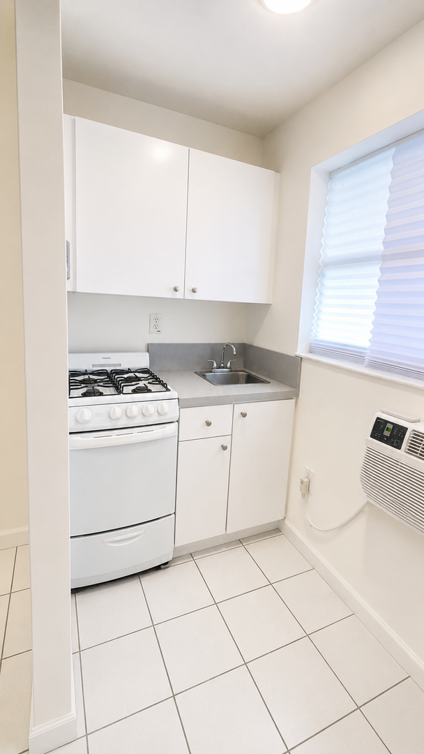 Hialeah Apartment: 1255 W Okeechobee Road
