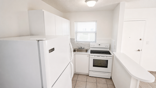 FOR RENT - 1 BED / 1 BATH $1,650 mo. | NEAR TO MIAMI INTL AIRPORT | CENTRAL LOCATION | A/C CENTRAL – photo 1