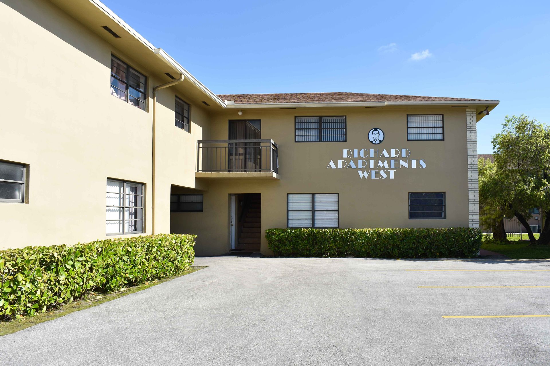 Hialeah Apartment: 1465 W 41 Street
