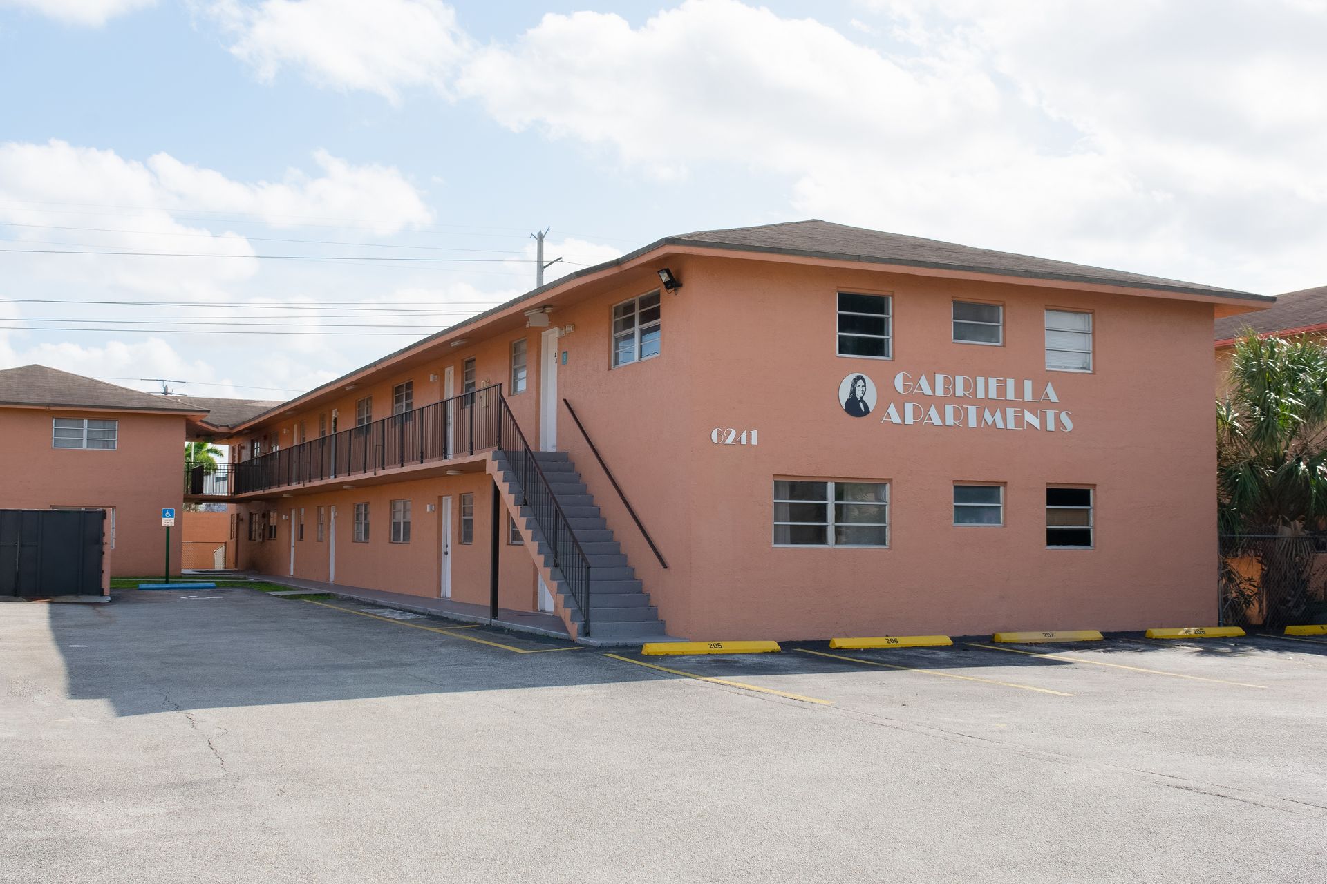 Hialeah Apartment: 6241 W 22 Court