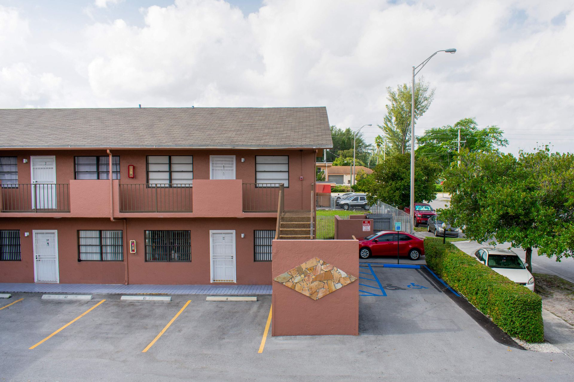 Hialeah Apartment: 450 E 30 Street