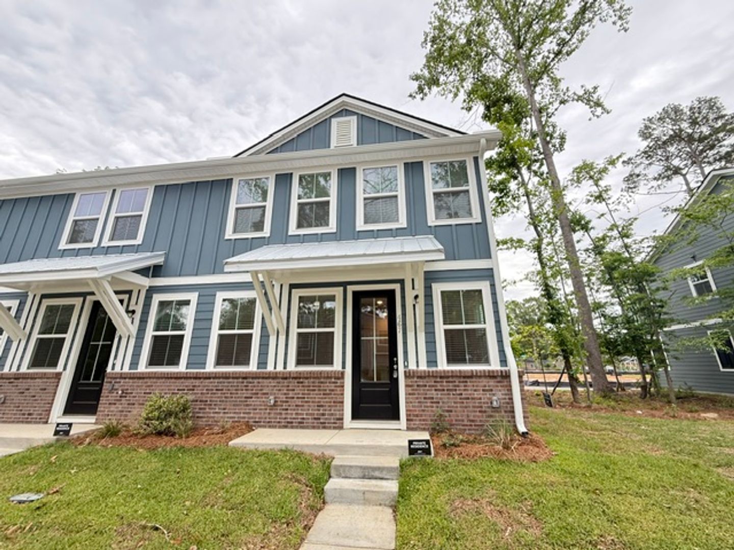 Summerville Townhome: 467 Martins Creek Blvd