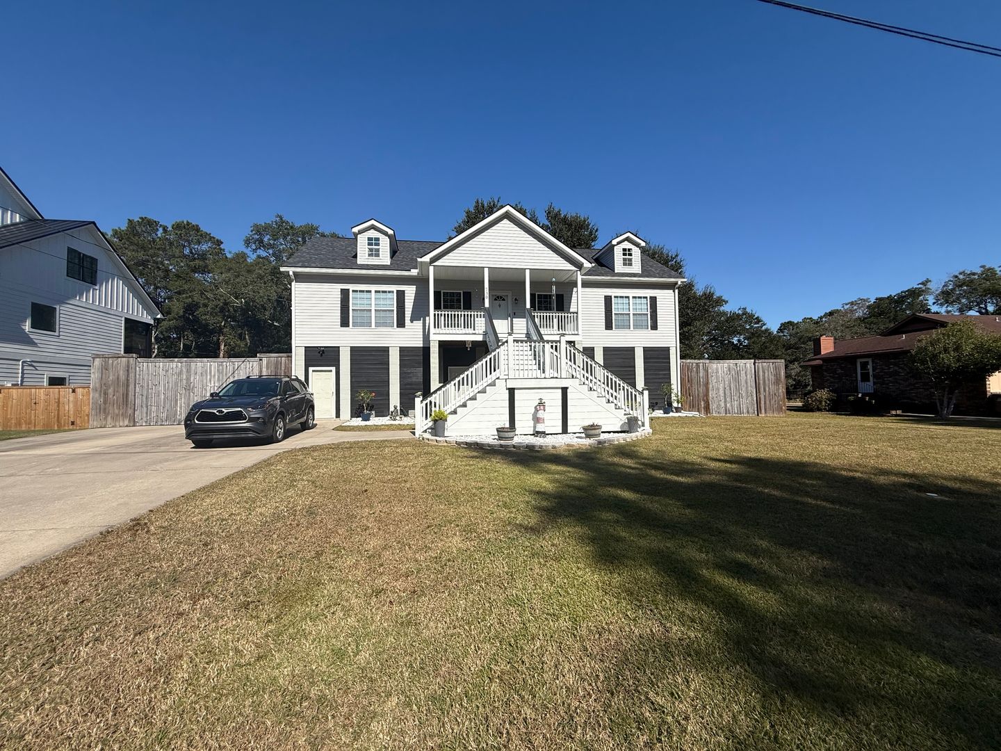 Charleston House: 730 Tiller Rd