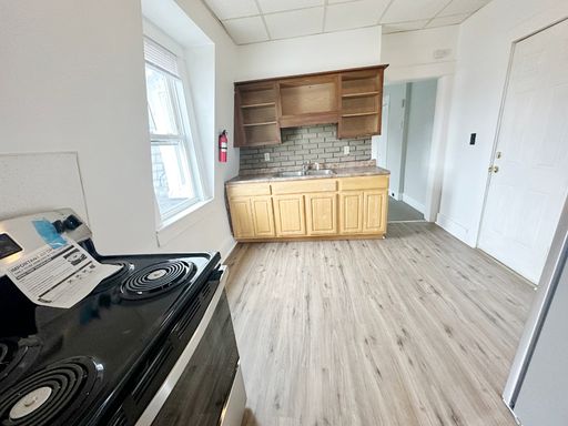 Renovated 3rd Floor 2 BR Fitchburg