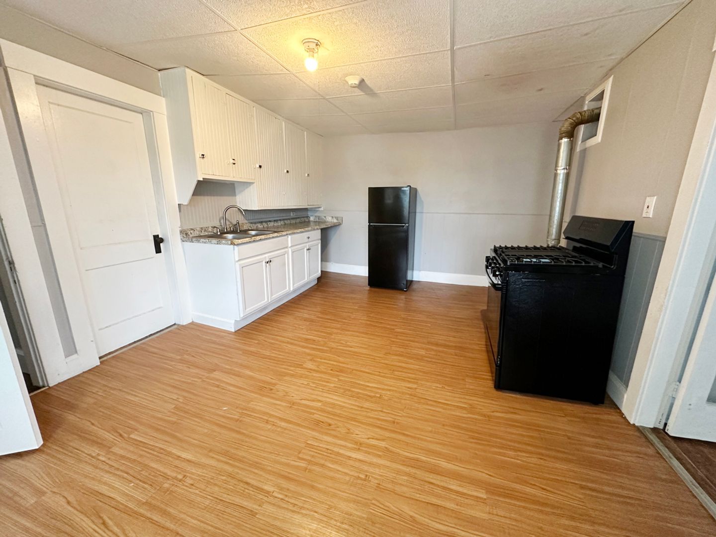 Leominster Apartment: 113 Spruce Street