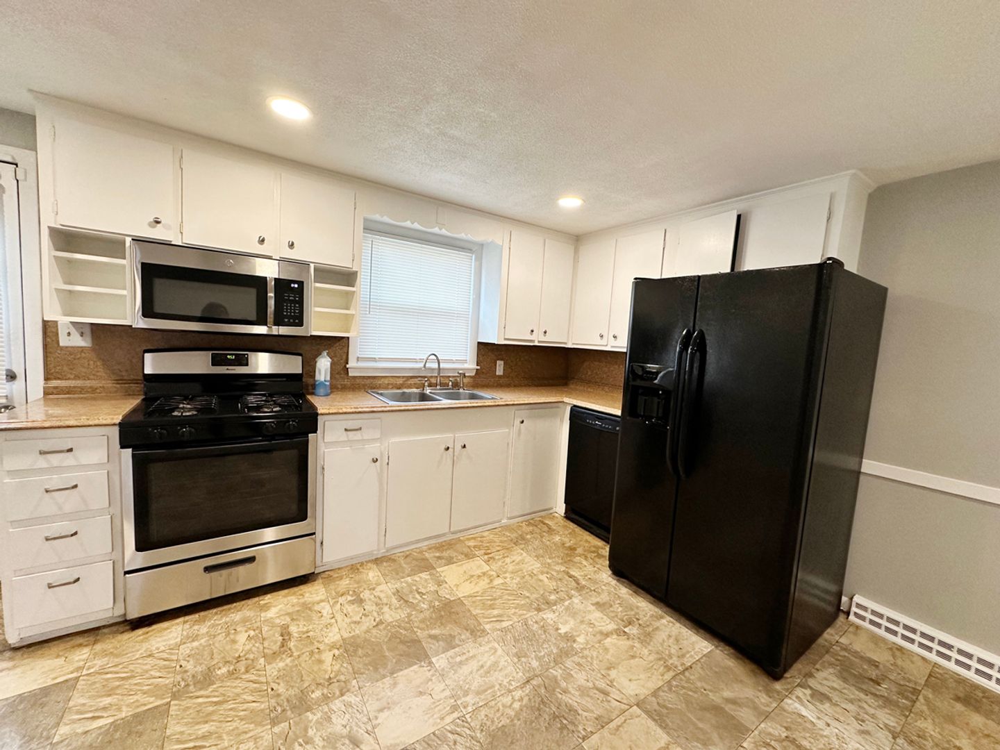 Lowel Apartment: 87-91 Acton Street