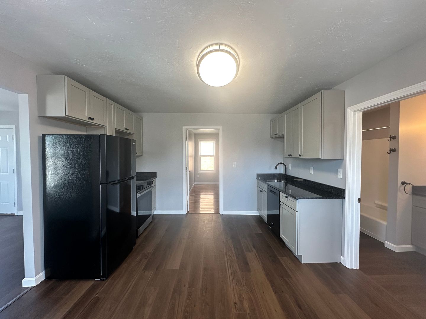 Leominster Apartment: 150 4th Street