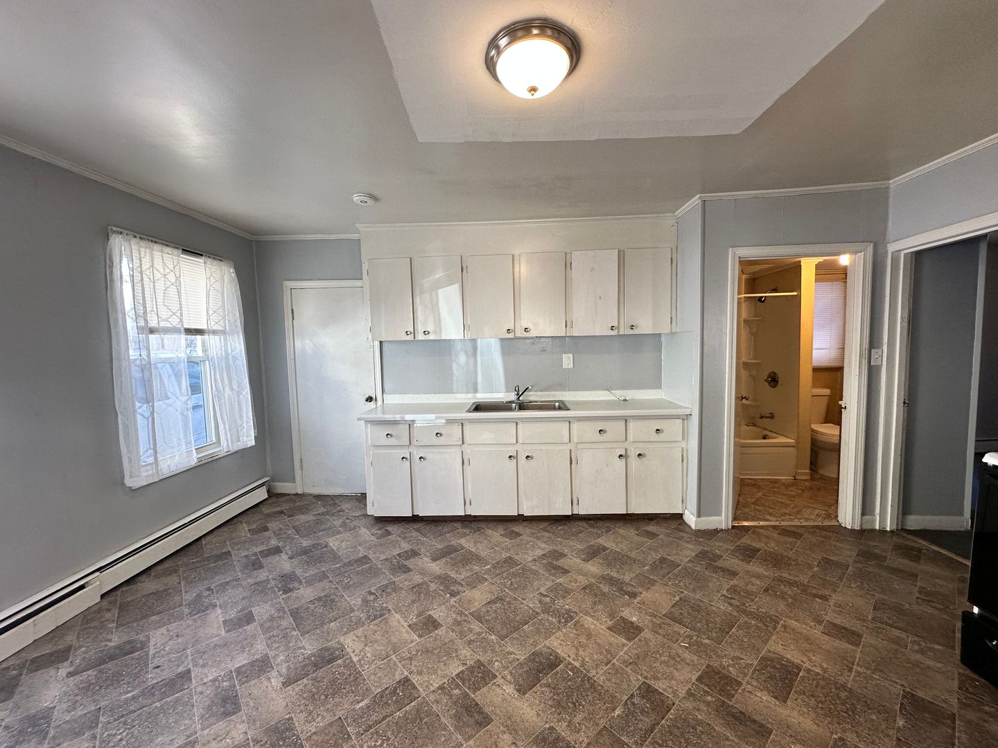 Gardner Apartment: 337-343 Parker Street