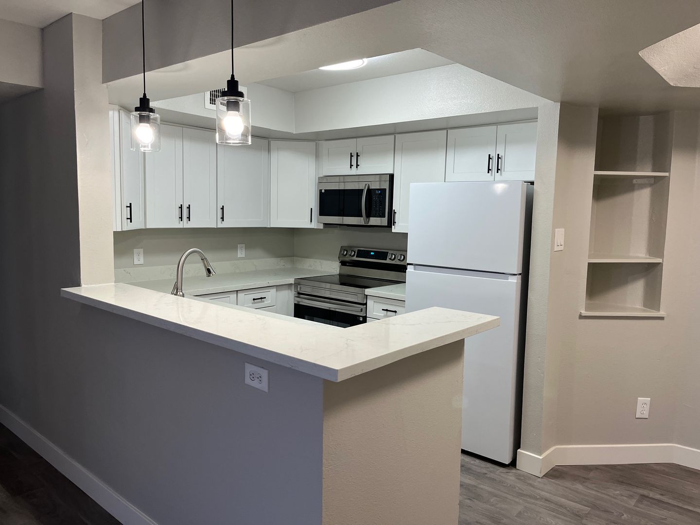 Tempe Apartment: 610 E Gilbert Dr.