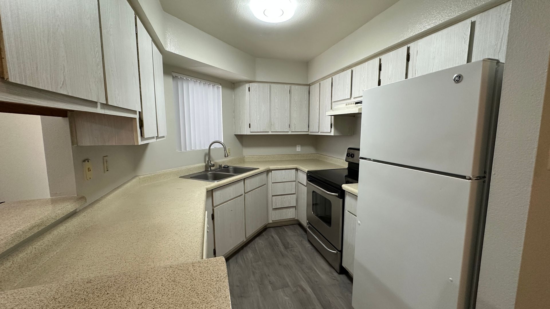 Tempe Apartment: 610 E Gilbert Dr.