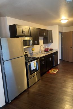 Everything you need in this Studio Apartment with Balcony and Garage! – photo 1