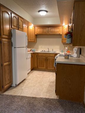 Two Bedroom with a Den! – photo 1
