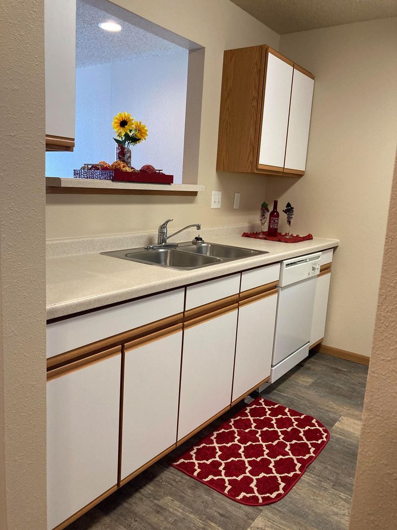 Bismarck Apartment: 2112-2113 Grimsrud Drive