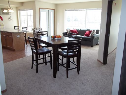 Amazing Views in this 2 Bedroom/2 Bath Corner Apartment - Spacious & open floor plan! – photo 1