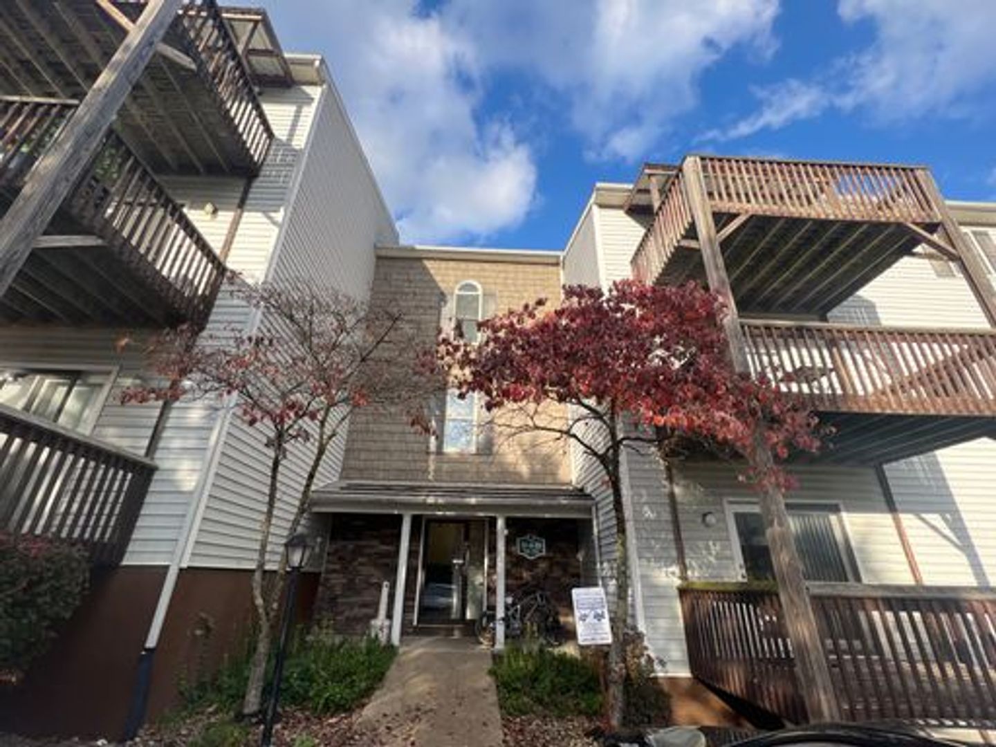 Morgantown Apartment: 940 Stewart Street