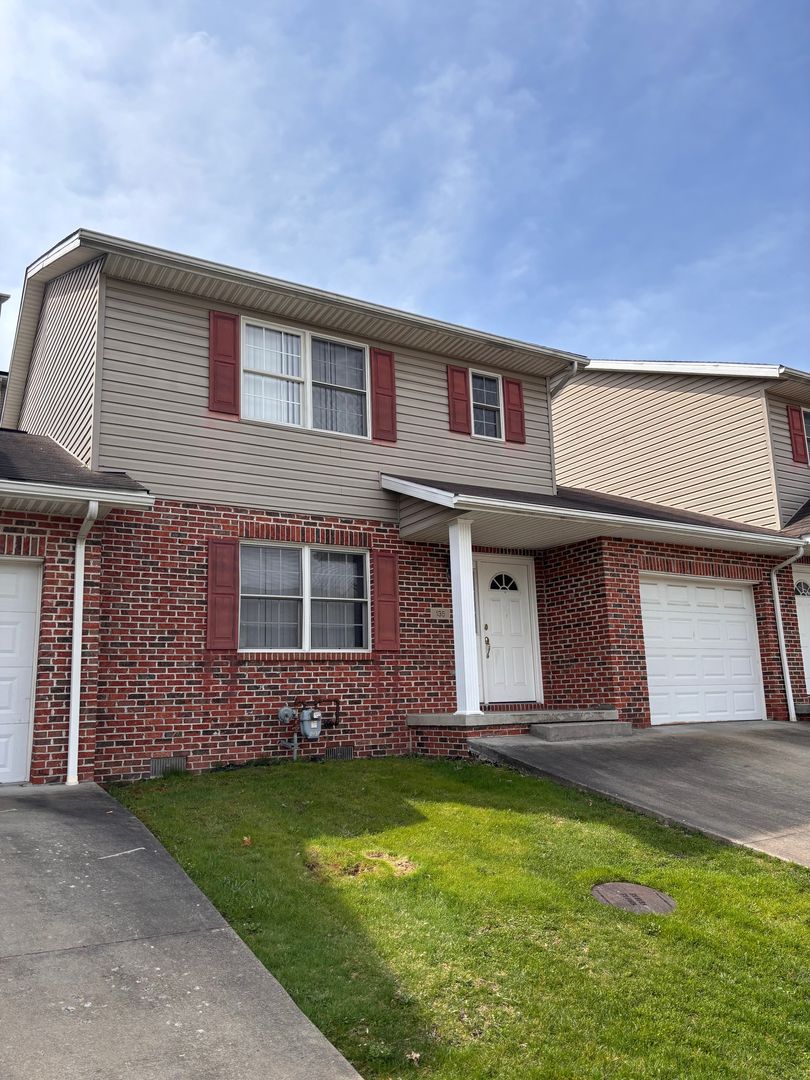 Morgantown House: 135 Meadowridge Drive