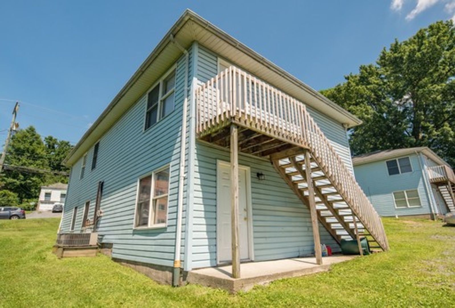 2867 University Avenue