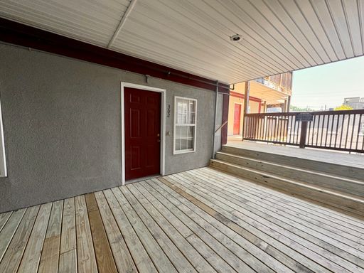 2 bed/1 bath apartment Downtown; includes Water/Sewer - Available 06/04/2026 – photo 1