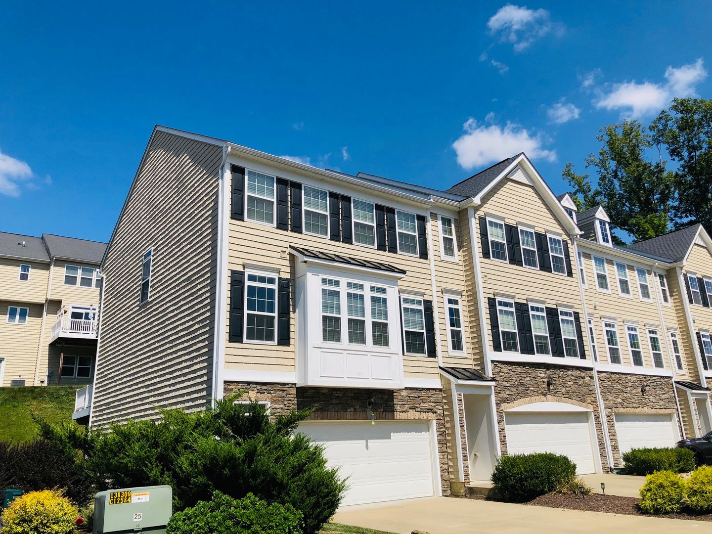 Morgantown Townhome: 2001 Country View Lane