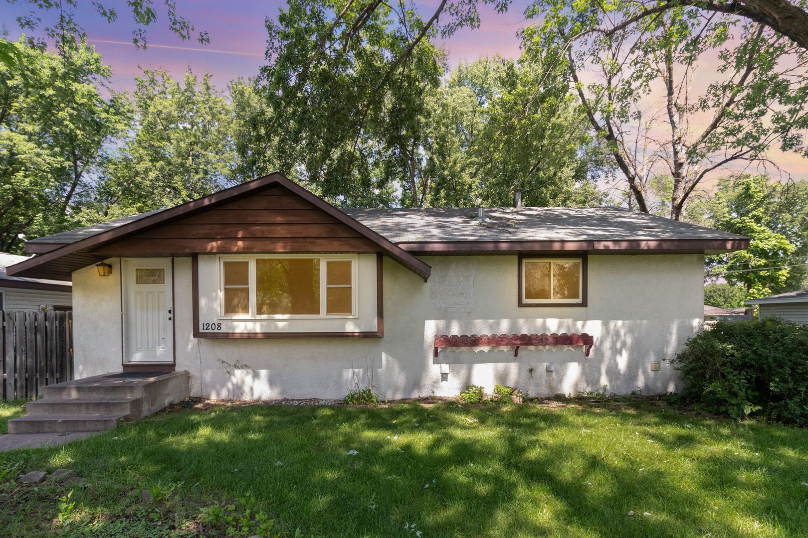 Brooklyn Park House: 1208 82nd Ave N