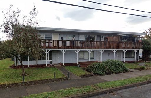 Spacious 1 bed/1 bath ~ Downstairs Apartment in Springfield Free Application!