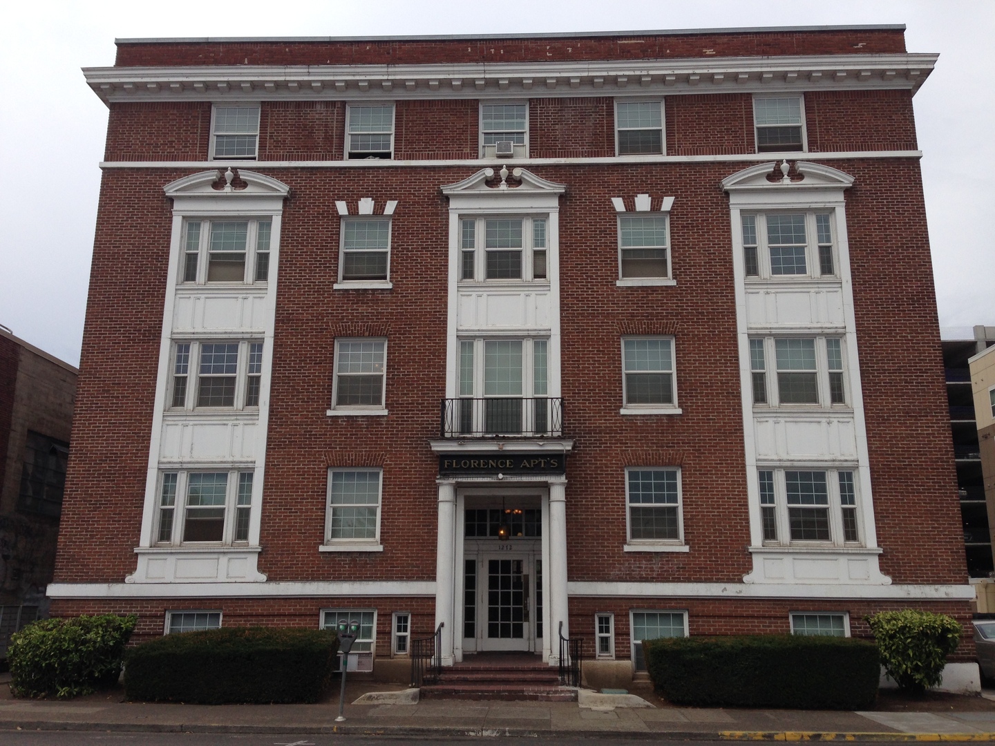 Eugene Apartment: 1272 Willamette Street