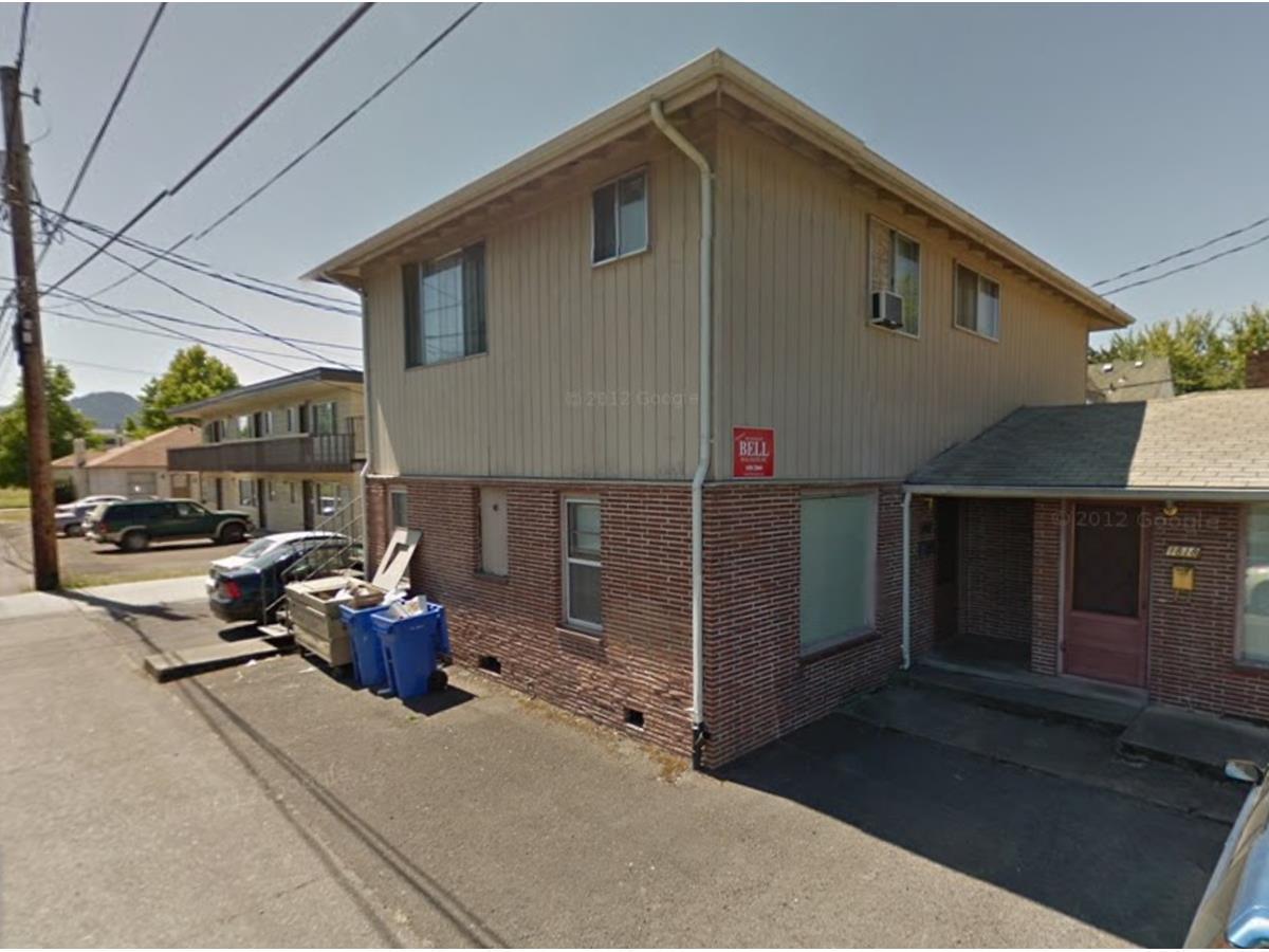 Eugene Apartment: 1810/1814/1818/1822/1832/1838/1844 Ferry Alley