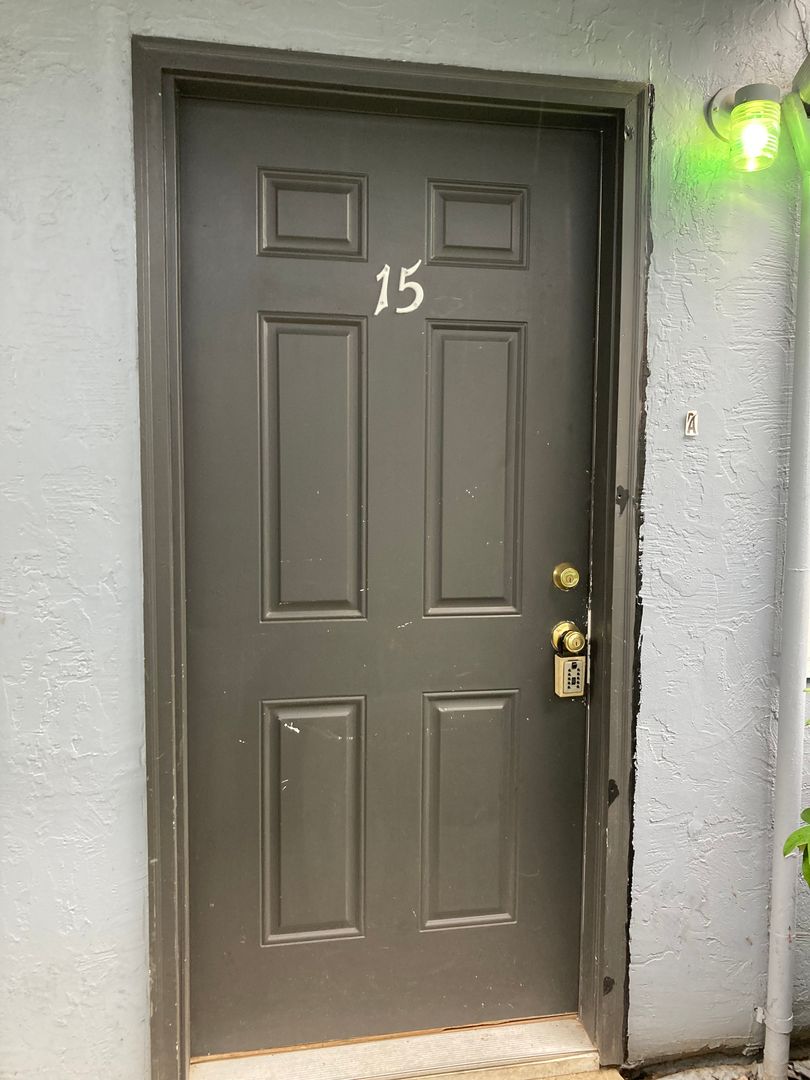 Eugene Apartment: 1140 Grant Street #1-19