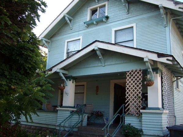 Eugene Apartment: 342 E. 13th