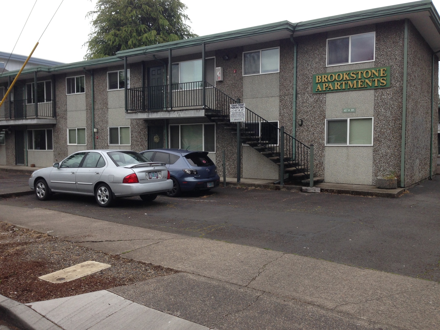 Eugene Apartment: 457 W. 8th Avenue #1-22