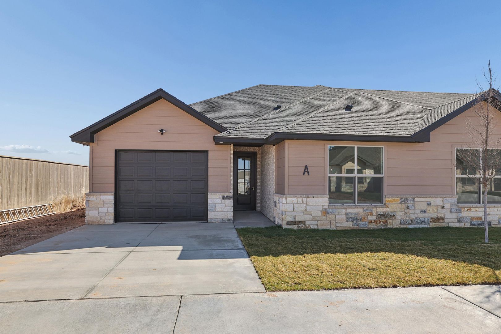 Amarillo House: 19101 Sierra Madre Unit F