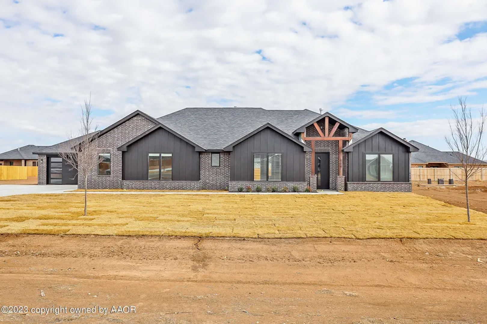 Canyon House: 504 Country Club Dr