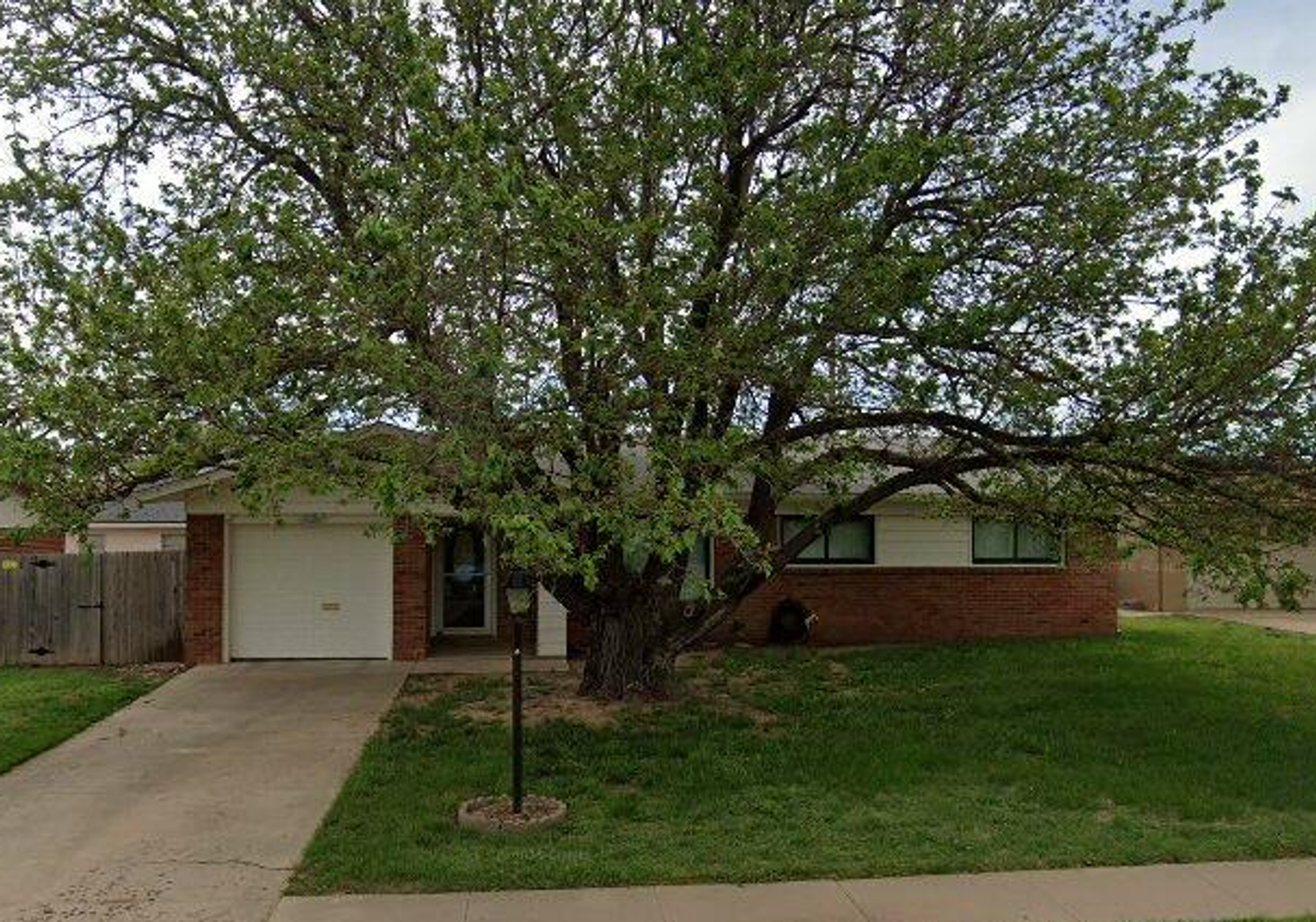 Newly Remodeled Home in Ridgecrest!