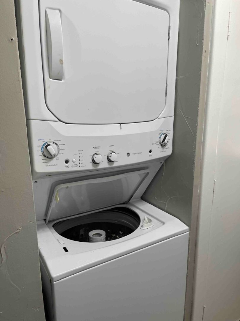 Dallas Apartment: 2313 N. Fitzhugh Ave