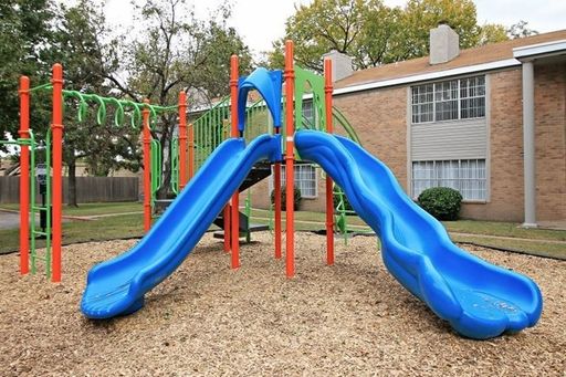 Convenient City Living at Autumn Woods Apartments! Water/sewer paid! – photo 1