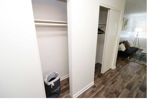 Spacious Deluxe One Bedroom One Bath – photo 1