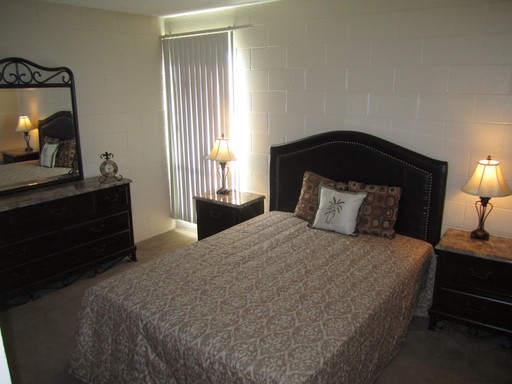 1 Bed / 1 Bath Apartment in Uptown Location with All Utilities Paid!