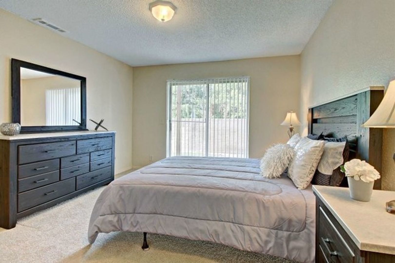 Tulsa Apartment: 5151 S Utica Ave