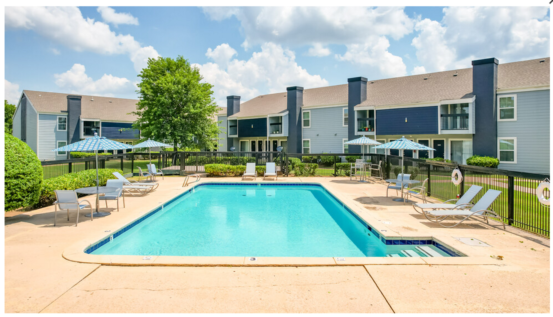 Pool at Sawmill Apartments (5 of 7)
