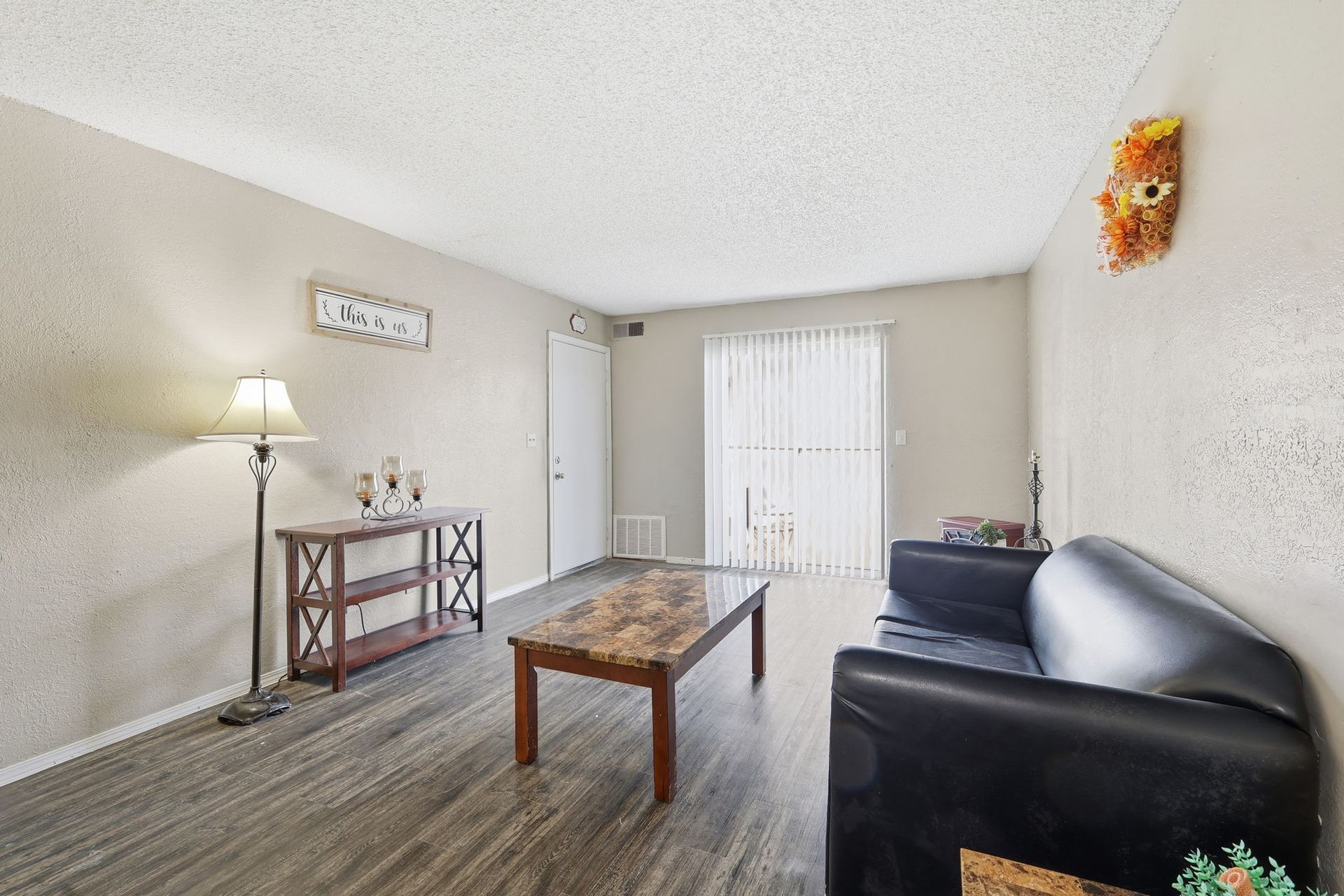 Woodland Hills Apartments 2 of 12