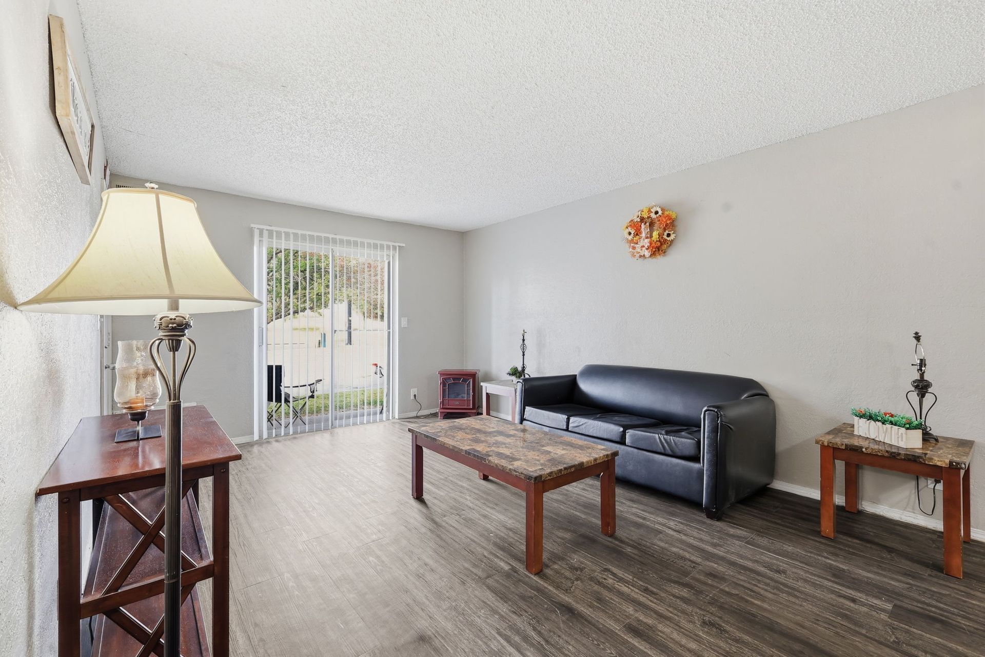 Woodland Hills Apartments 10 of 12
