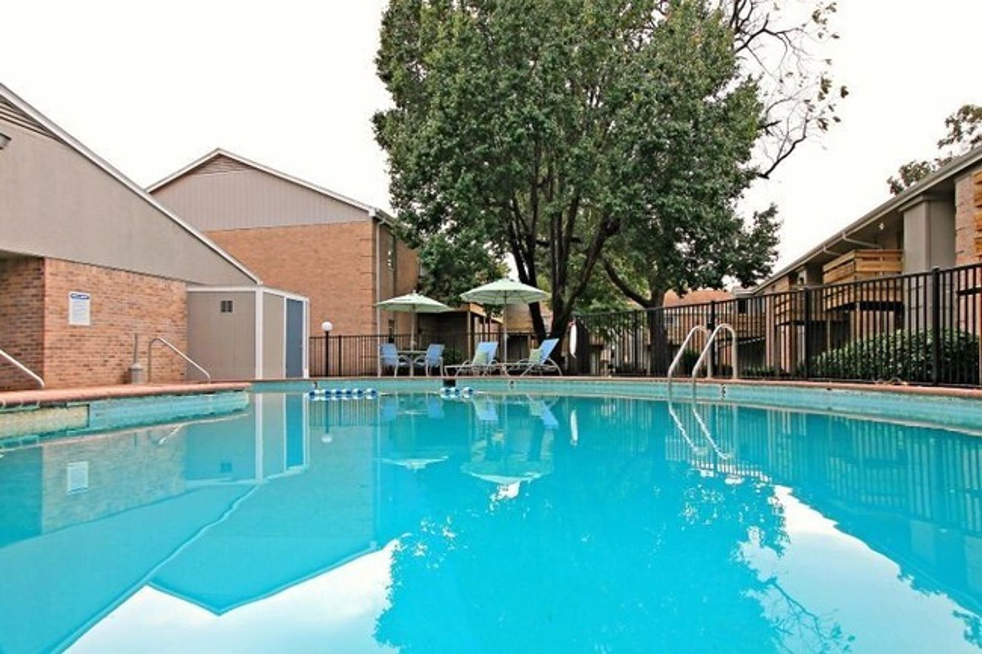 Tulsa Apartment: 5151 S Utica Ave
