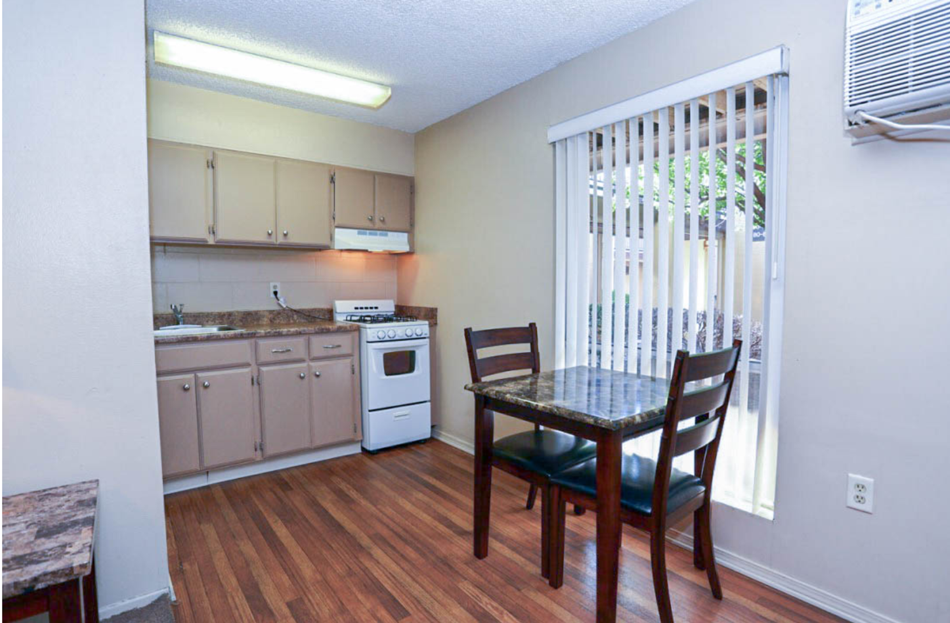 Amarillo Apartment: 4215 S. Western Street
