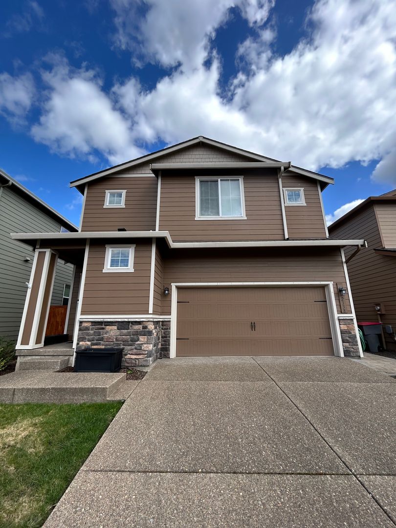 McMinnville House: 2338 NW Yohn Ranch Drive