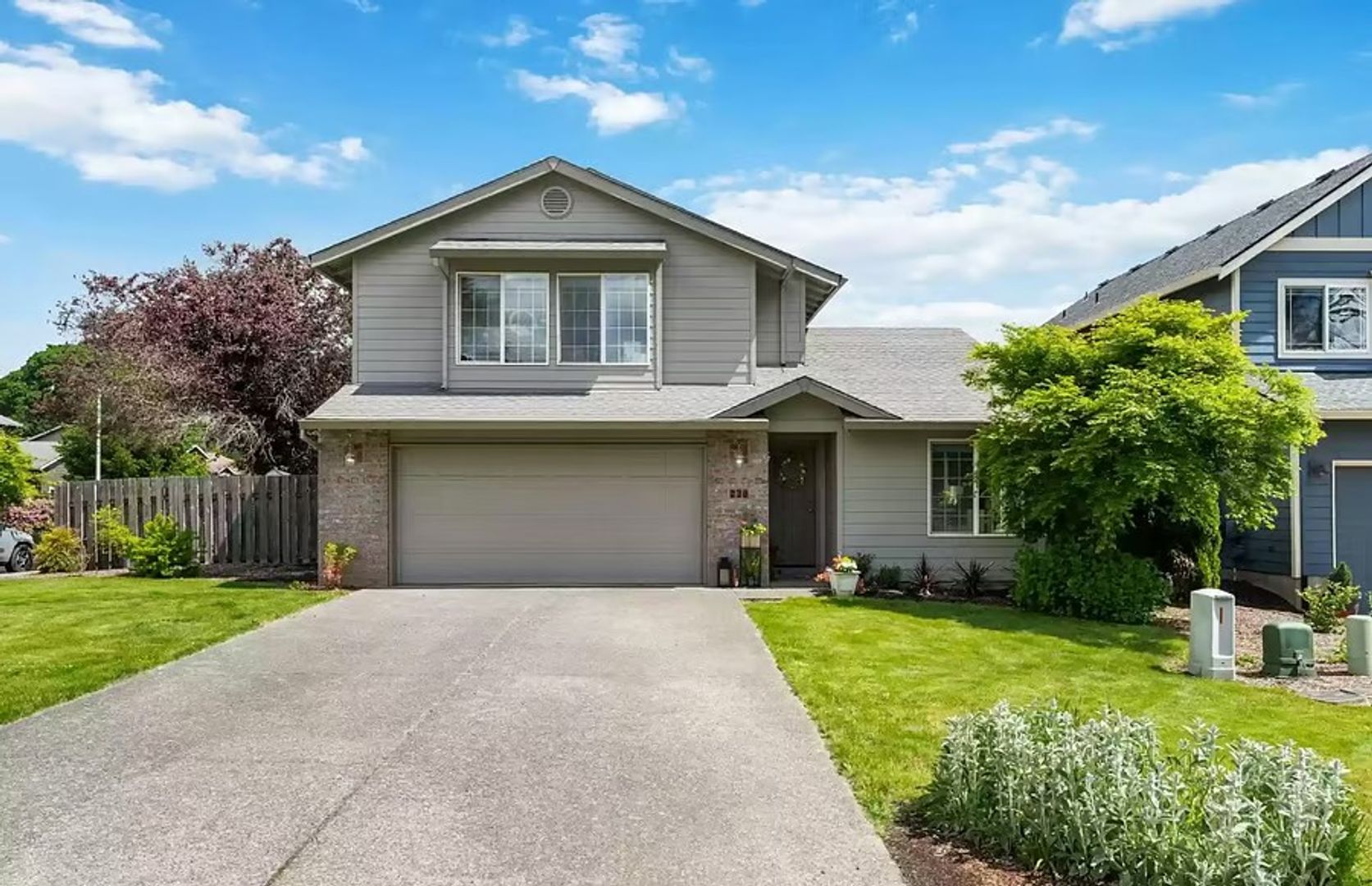 Dundee House: 220 SW 3rd Street