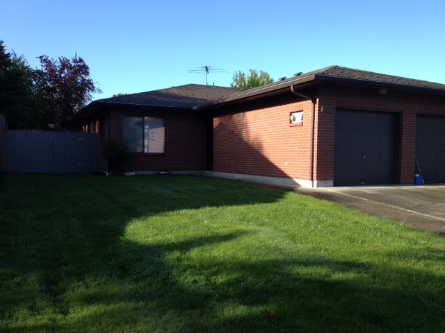 McMinnville Apartment: 1420/1430 SW Hilary St