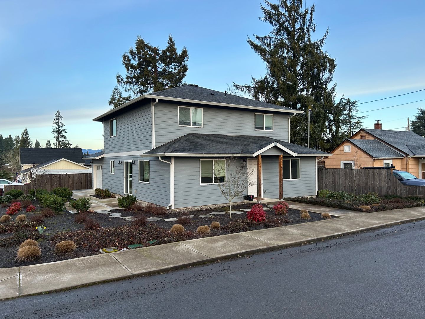 Carlton House: 241 S Park St.